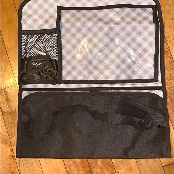 Thirty-One Hang-Up Activity Organizer - Picture 3 of 5